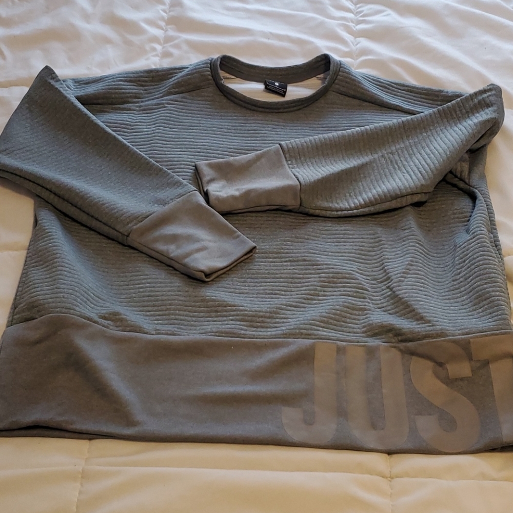 Womens Nike dri-fit crew neck